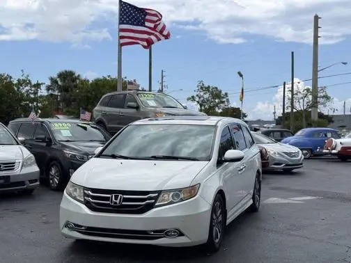 2015 Honda Odyssey Touring Elite FWD photo