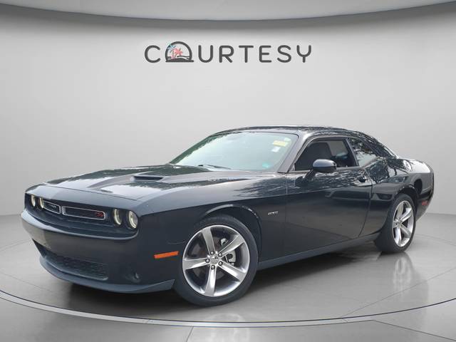 2015 Dodge Challenger R/T RWD photo