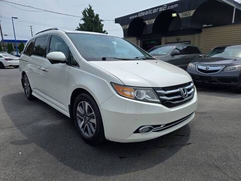 2015 Honda Odyssey Touring FWD photo