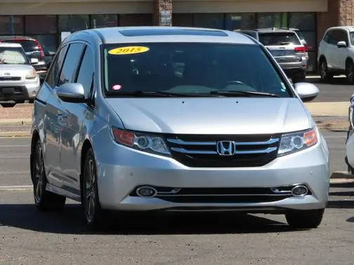 2015 Honda Odyssey Touring FWD photo