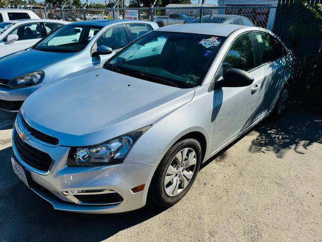 2015 Chevrolet Cruze LS FWD photo