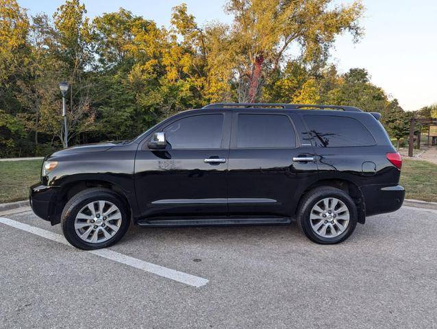 2015 Toyota Sequoia Limited 4WD photo