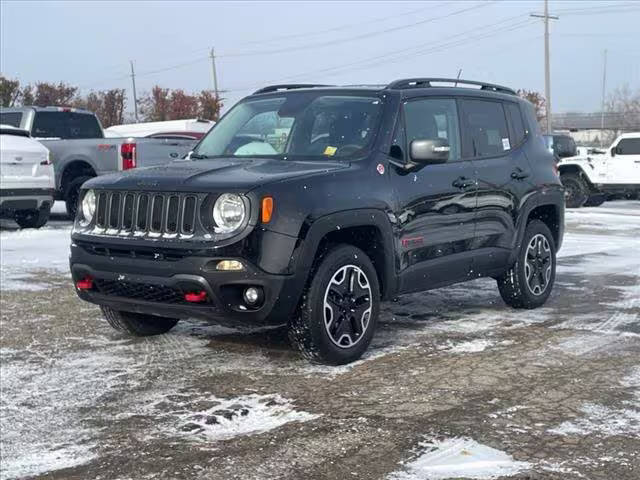 2015 Jeep Renegade Trailhawk 4WD photo