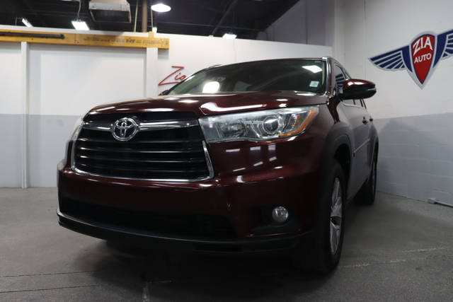 2015 Toyota Highlander XLE FWD photo