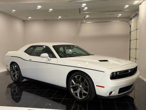 2015 Dodge Challenger SXT Plus RWD photo