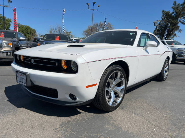 2015 Dodge Challenger SXT Plus RWD photo