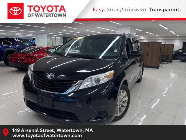 2015 Toyota Sienna LE AWD photo