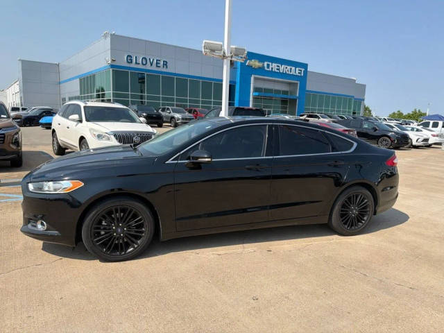 2016 Ford Fusion SE FWD photo