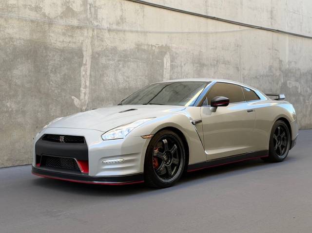 2016 Nissan GT-R Black Edition AWD photo