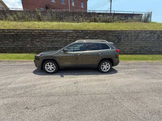2015 Jeep Cherokee Latitude FWD photo