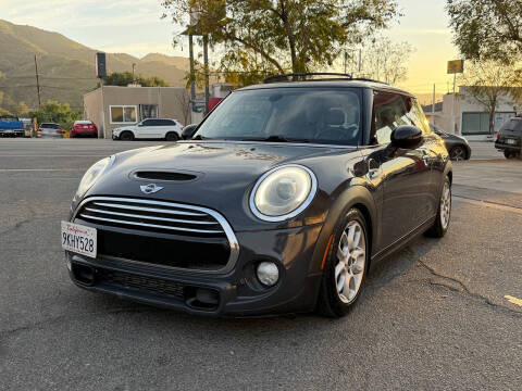 2015 MINI Hardtop 2 Door S FWD photo