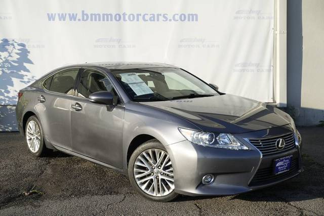 2015 Lexus ES FWD photo