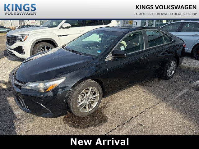 2015 Toyota Camry SE FWD photo