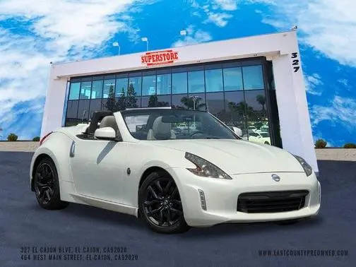 2015 Nissan 370Z Touring RWD photo