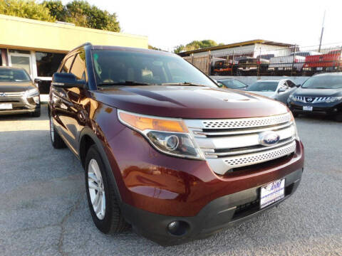 2015 Ford Explorer XLT FWD photo