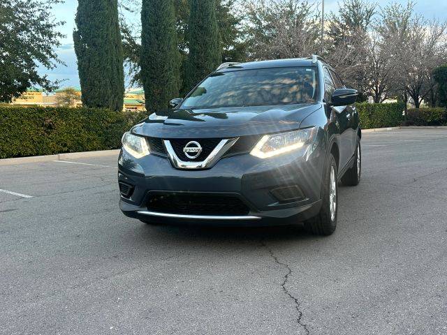 2015 Nissan Rogue SV FWD photo