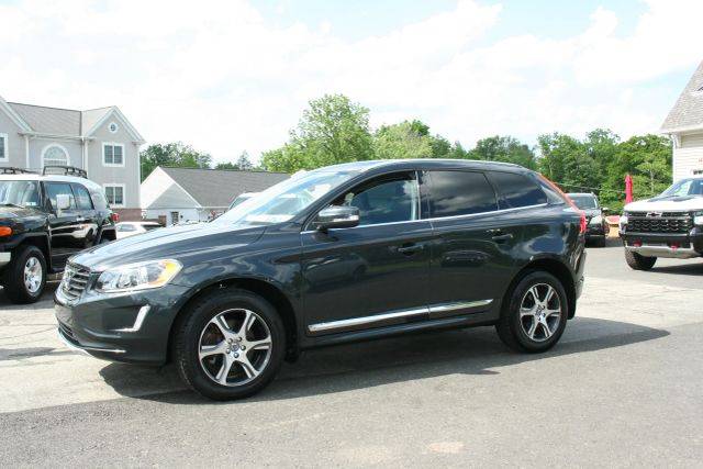 2015 Volvo XC60 T6 AWD photo