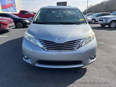 2015 Toyota Sienna XLE FWD photo