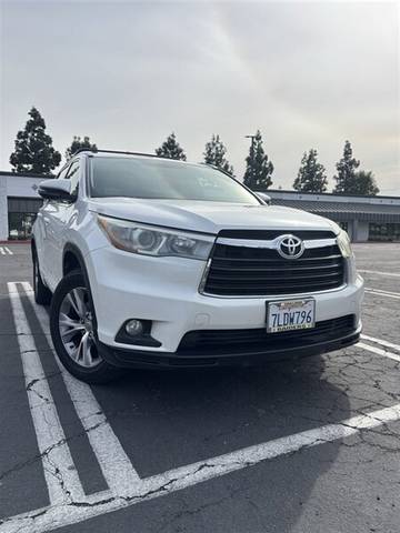 2015 Toyota Highlander XLE FWD photo