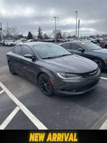 2015 Chrysler 200 S FWD photo