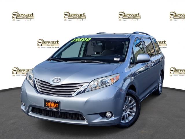 2015 Toyota Sienna XLE Premium FWD photo