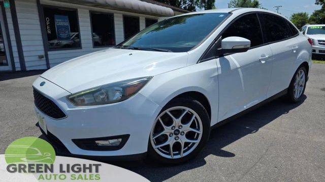 2015 Ford Focus SE FWD photo