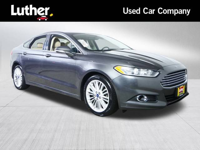 2016 Ford Fusion SE FWD photo