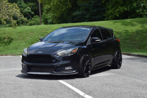 2015 Ford Focus ST FWD photo