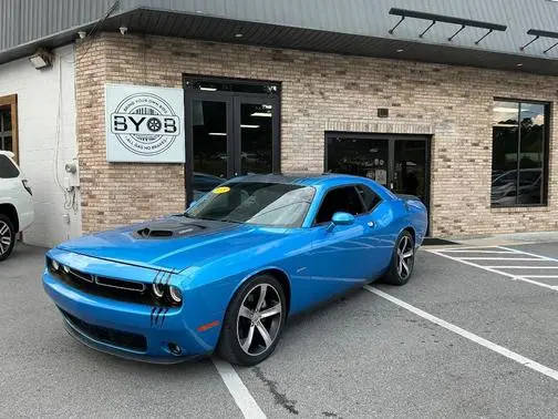 2015 Dodge Challenger R/T Shaker RWD photo