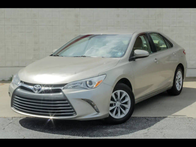 2015 Toyota Camry LE FWD photo
