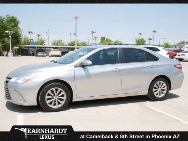 2015 Toyota Camry LE FWD photo