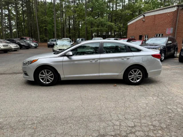 2015 Hyundai Sonata 2.4L SE FWD photo