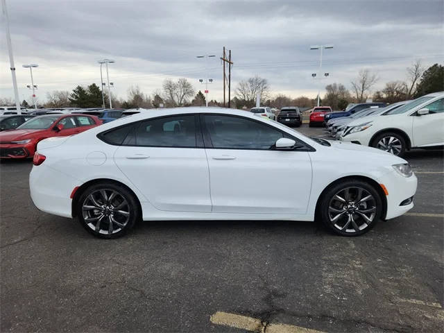 2015 Chrysler 200 S AWD photo