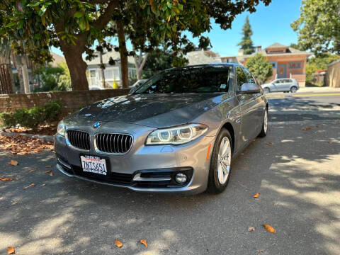 2015 BMW 5 Series 528i RWD photo