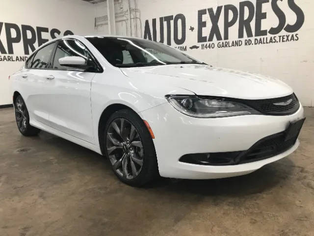 2015 Chrysler 200 S FWD photo