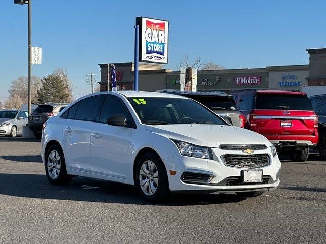 2015 Chevrolet Cruze LS FWD photo