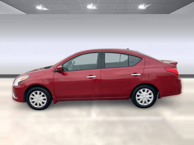 2015 Nissan Versa SV FWD photo