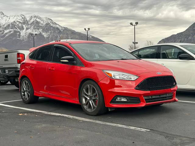 2015 Ford Focus ST FWD photo