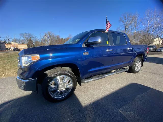 2015 Toyota Tundra Platinum 4WD photo