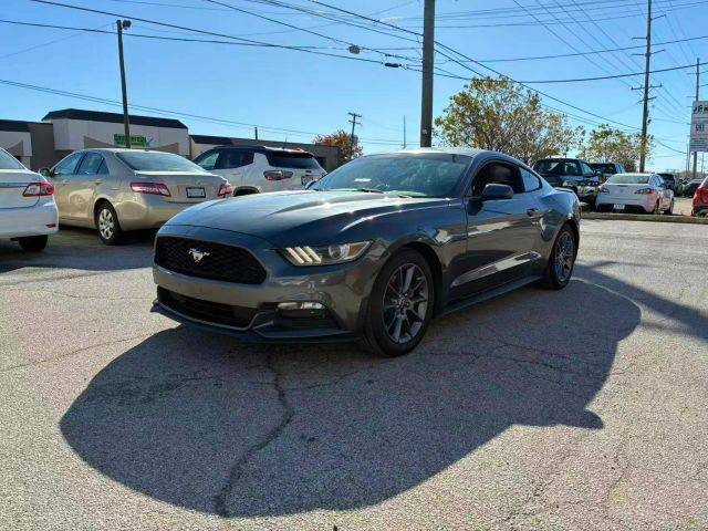 2015 Ford Mustang V6 RWD photo