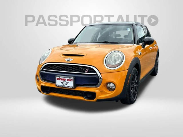 2015 MINI Hardtop 4 Door S FWD photo