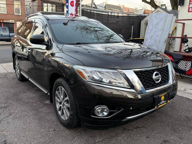 2015 Nissan Pathfinder SV 4WD photo