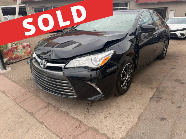 2015 Toyota Camry LE FWD photo