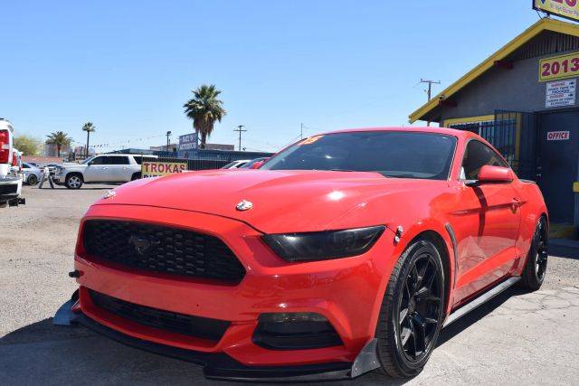 2015 Ford Mustang V6 RWD photo
