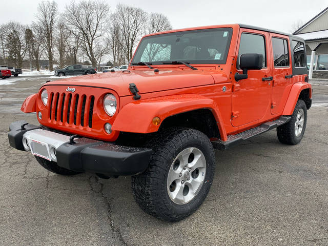 2015 Jeep Wrangler Unlimited Sahara 4WD photo