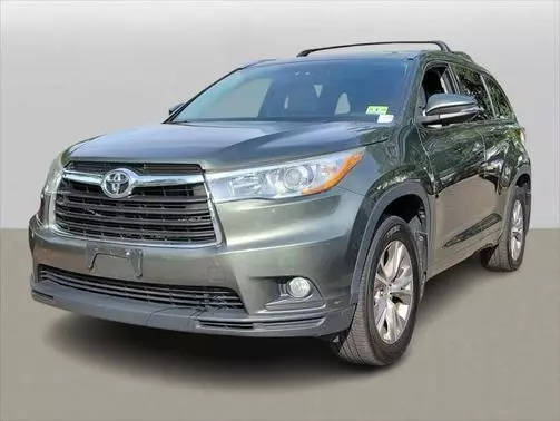 2015 Toyota Highlander XLE AWD photo