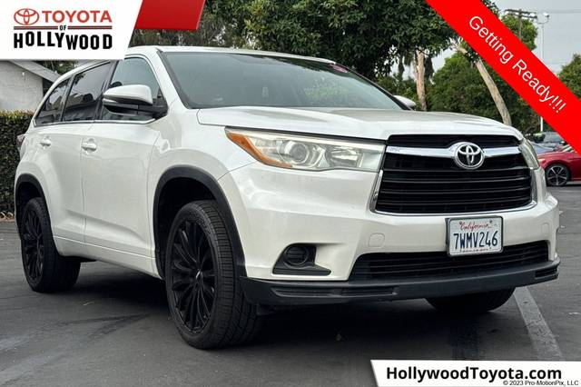 2015 Toyota Highlander LE FWD photo