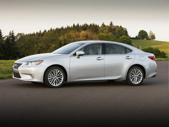 2015 Lexus ES  FWD photo