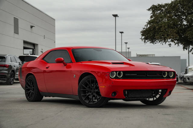 2015 Dodge Challenger R/T Scat Pack RWD photo