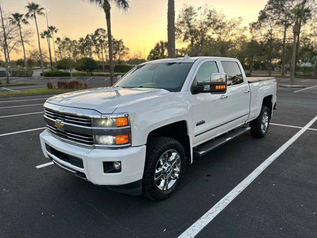 2015 Chevrolet Silverado 2500HD High Country 4WD photo